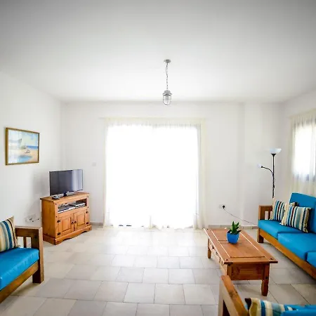 Azzurro - 1 Bedroom Peyia